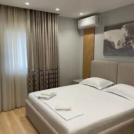 Elite Apartment *
